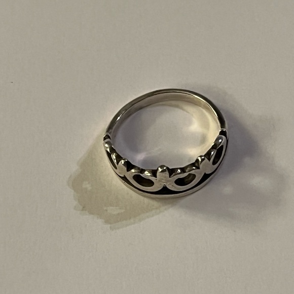 Fun james avery sterling crown ring - Picture 3 of 6